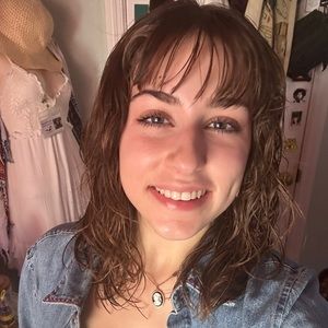 Meet your Posher, Zara